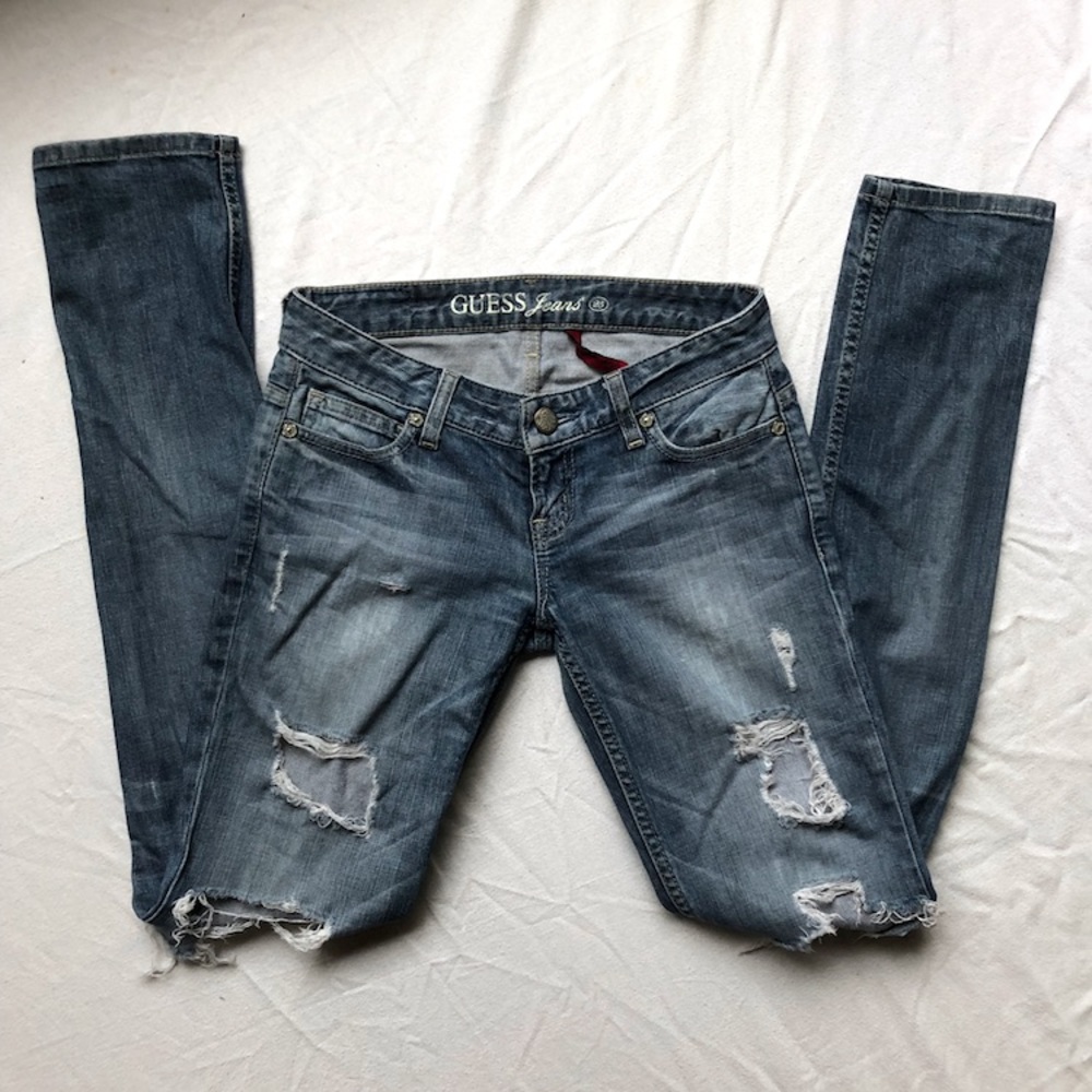 Guess Jeans Foxy Skinny Leg, Ripped Light Wash